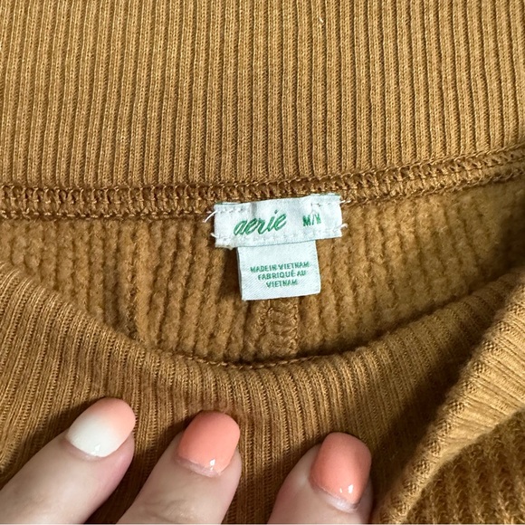 Aerie waffle joggers with pockets sizes medium - Picture 2 of 7